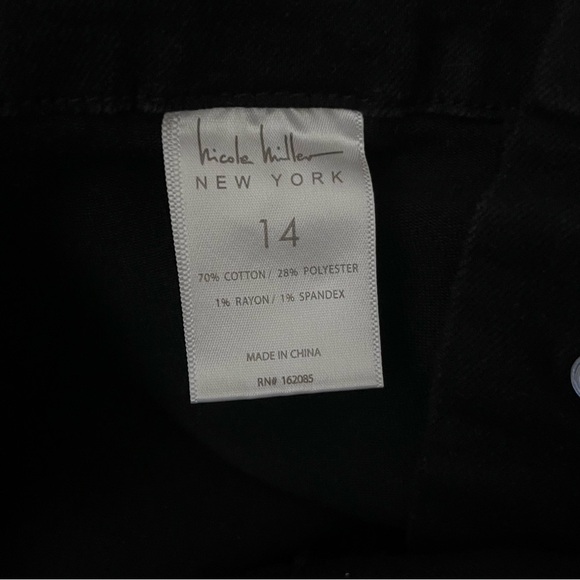 Nicole Miller Women’s Sz 14 SoHo High Rise Black Jean Shorts Stretchy - Picture 3 of 7